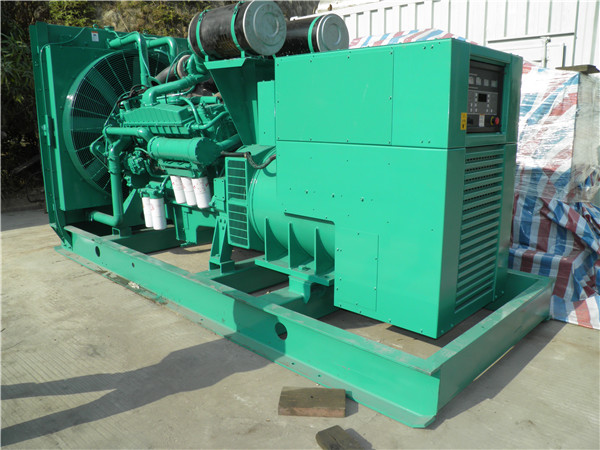 番禺出租发电机 发电机组厂家：柴油发电机组的控制屏的作用是什么？